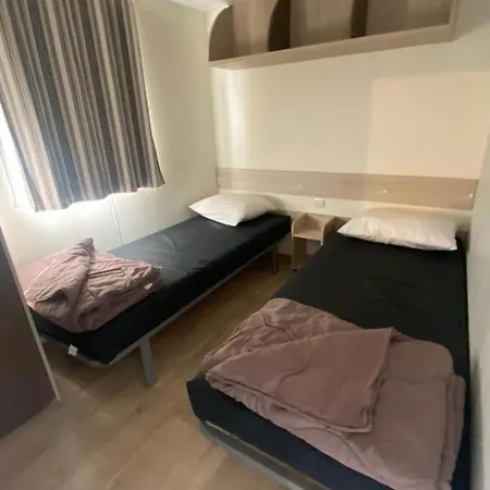 Mobil-home à Dans Un 3 étoiles