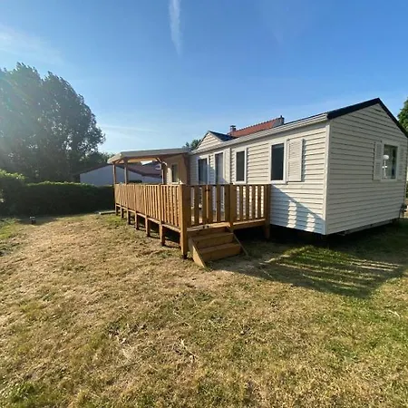 Mobil-home à Dans Un 3 étoiles Camiers