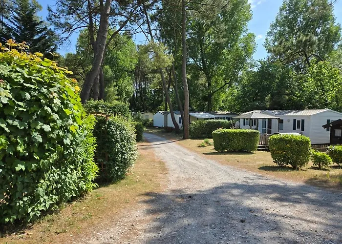 Mobil-home à Dans Un 3 étoiles * Camiers